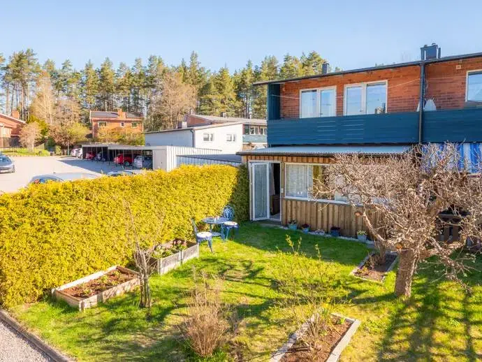 Par-/radhus, 3 rum, 77 m²