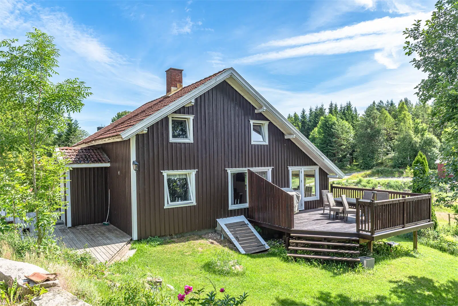 Bild 1 av 36 på Muggeröd 2