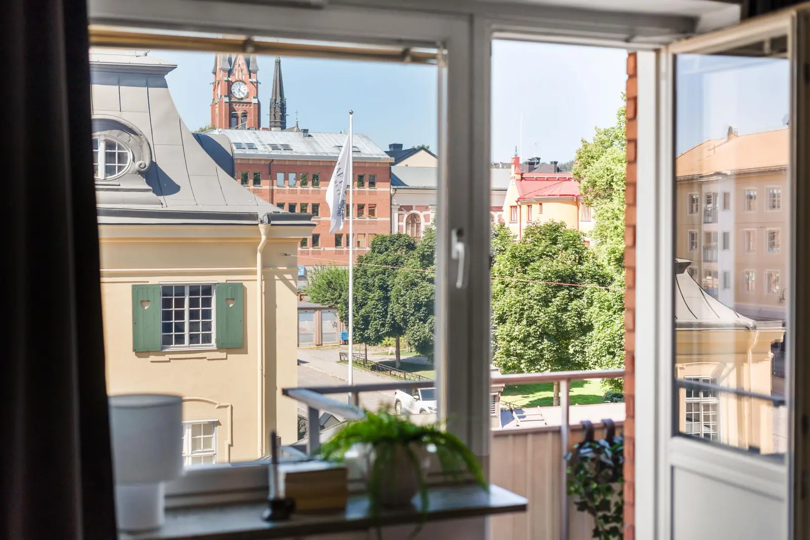 Bild 1 av 21 på Rådhusgatan 33B