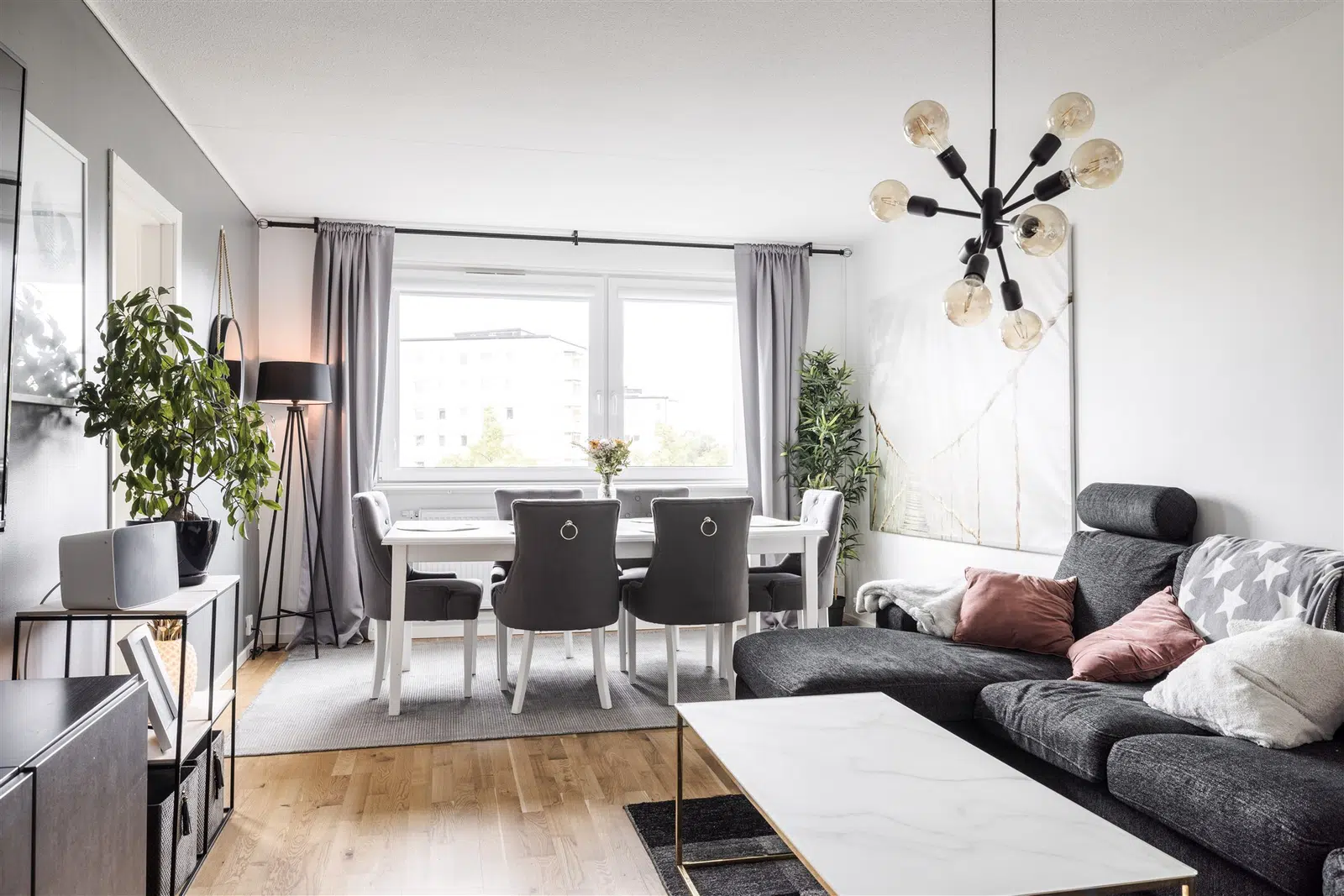 Apartment, Radarvägen 13, Stockholm. Photo 1 of 1