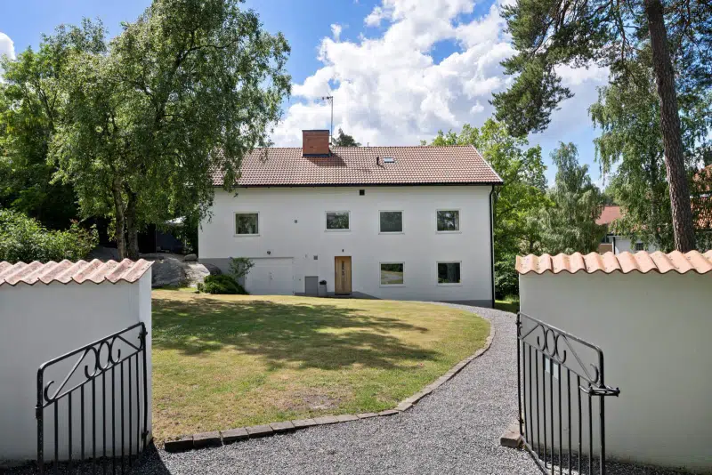 Villa, 8 rum, 271 m²