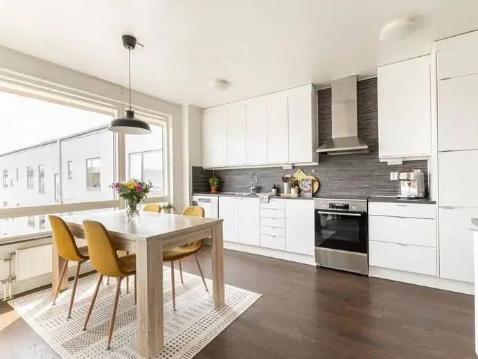 Apartment, 3 rooms, 82 m²