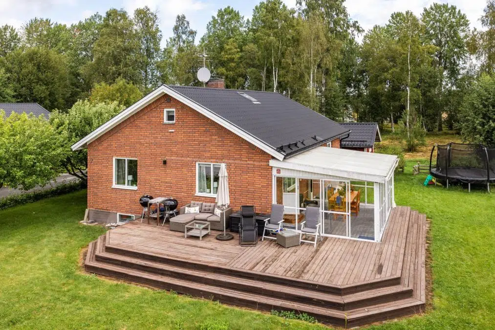 Villa, Hjortronvägen 7, LP: 2026-08-08
                        U: 2026-08-08
                        FP: 2026-08-08. Bild 1 av 1