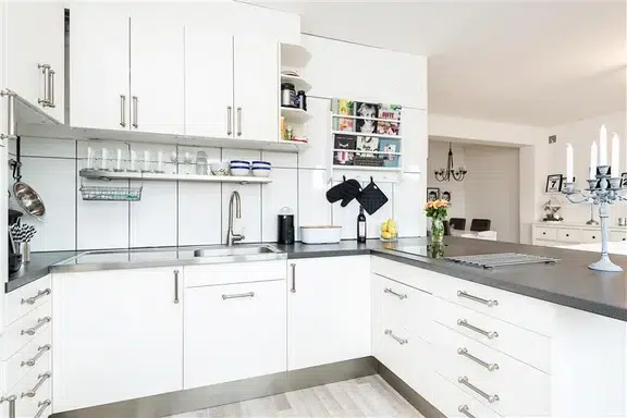 Bild 1 av 21 på Salarpsbacken 1