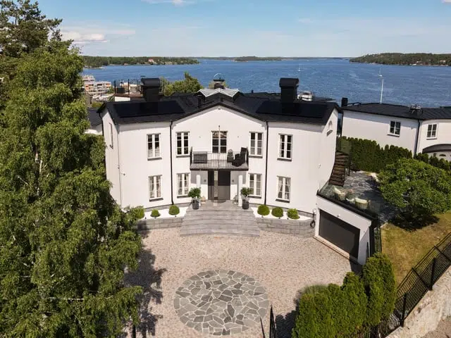 Image 1 of 20 of Lidingö