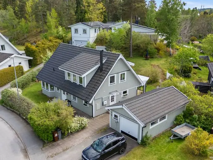 Bild 1 av 21 på Fnyskvägen 4