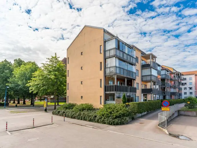 Bild 1 av 21 på Västergatan 5