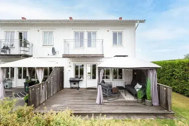 Semi-detached/terraced, 4 rooms, 99 m²