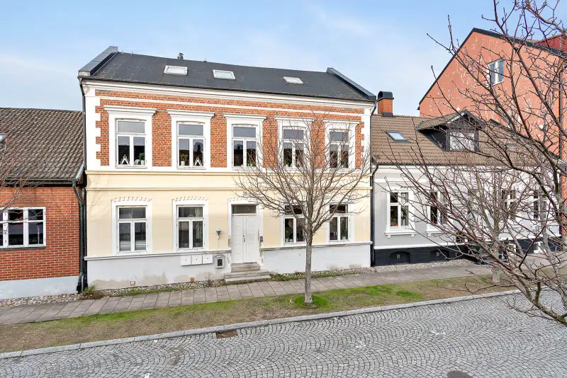Villa, 9 rum, 200 m²