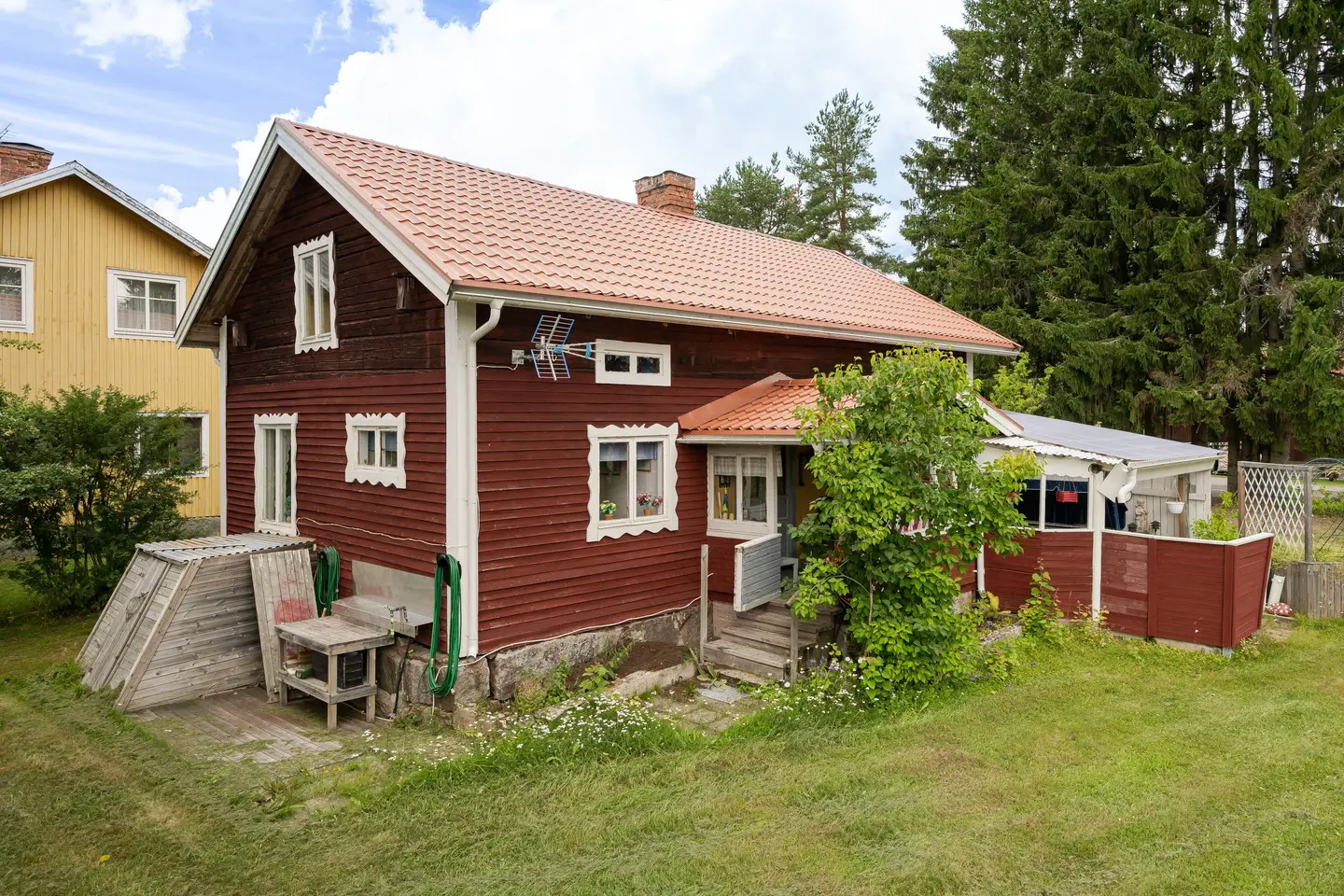 Image 1 of 32 of Svärdsjövägen