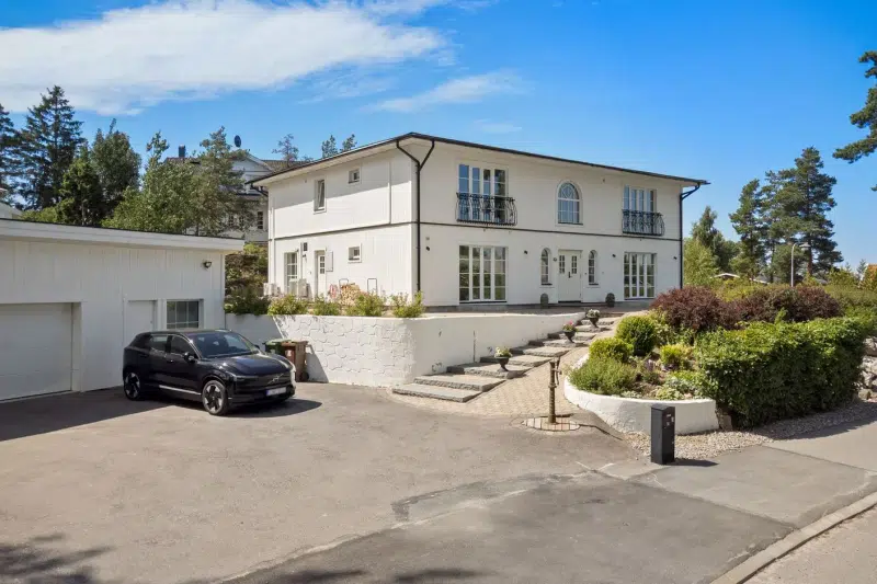 Villa, 8 rum, 265 m² i Vallentuna