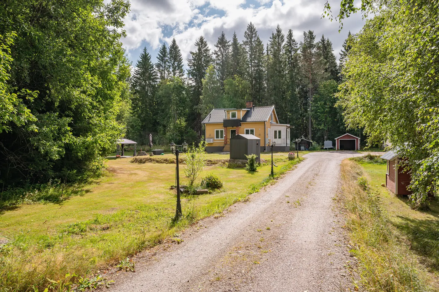 Image 1 of 41 of Stålgatan 30