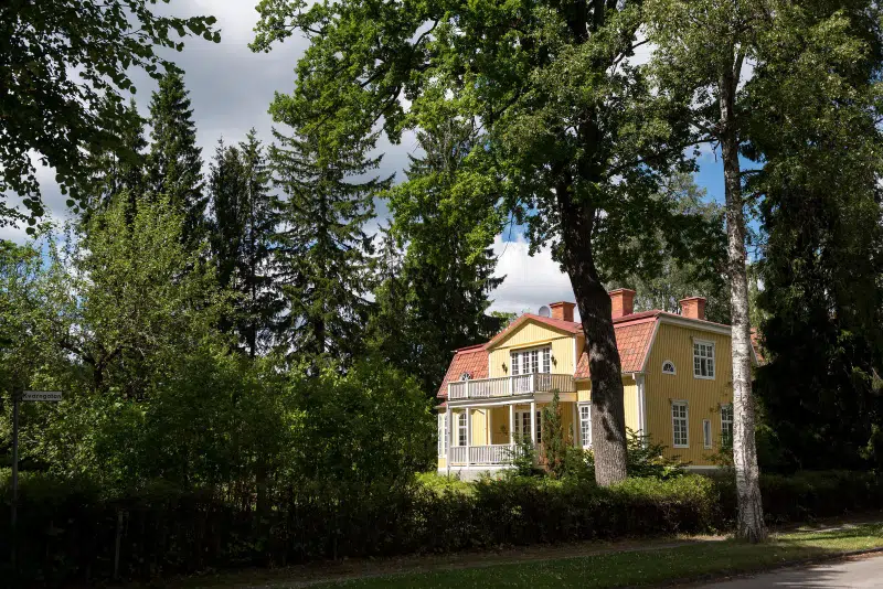 House, 10 rooms, 385 m² in Sala