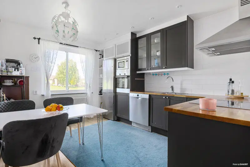 Lägenhet, 3 rum, 77 m² i Örebro