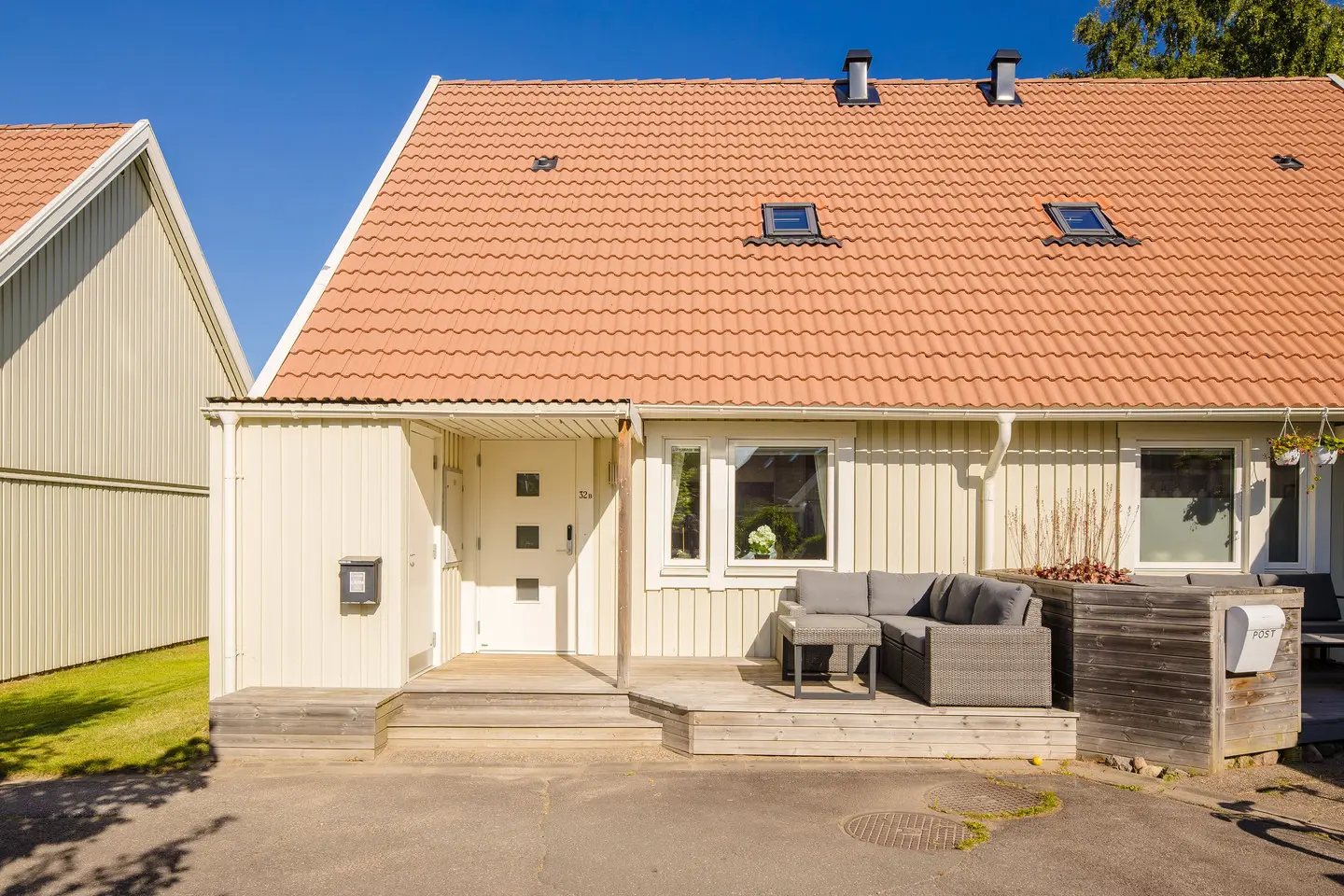Bild 1 av 25 på Åkerstigen 32B