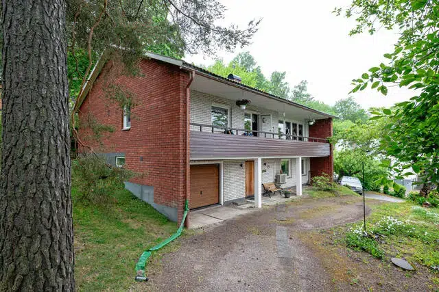 House, 5 rooms, 146 m² in Gnesta