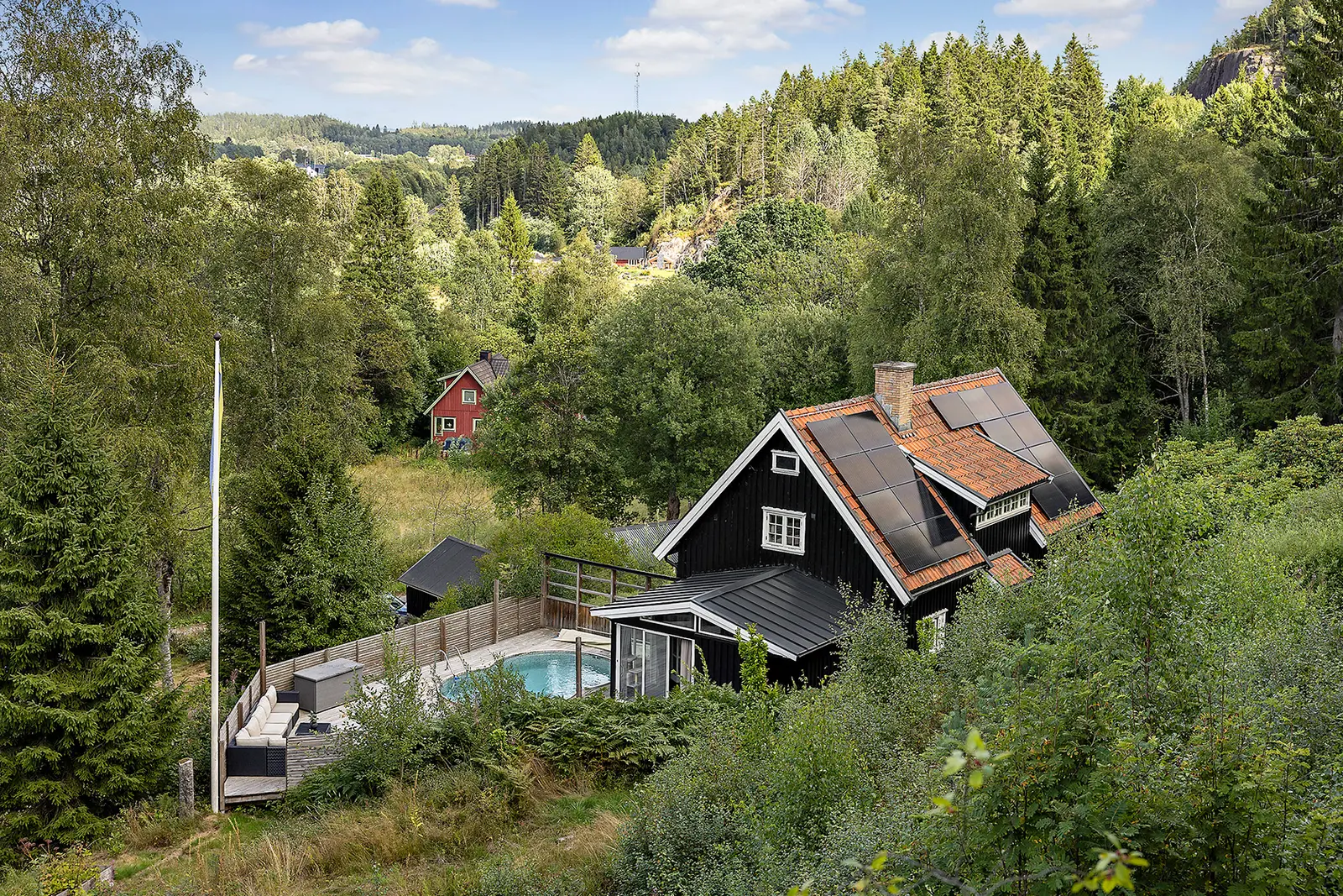 Bild 1 av 27 på Kroksjövägen 5
