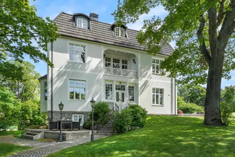 Villa, 14 rum, 407 m²