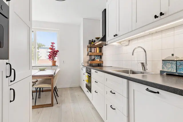 Bild 1 av 16 på Skolgatan 4B