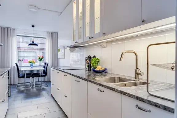 Bild 1 av 21 på Stenvinkelsgatan 15
