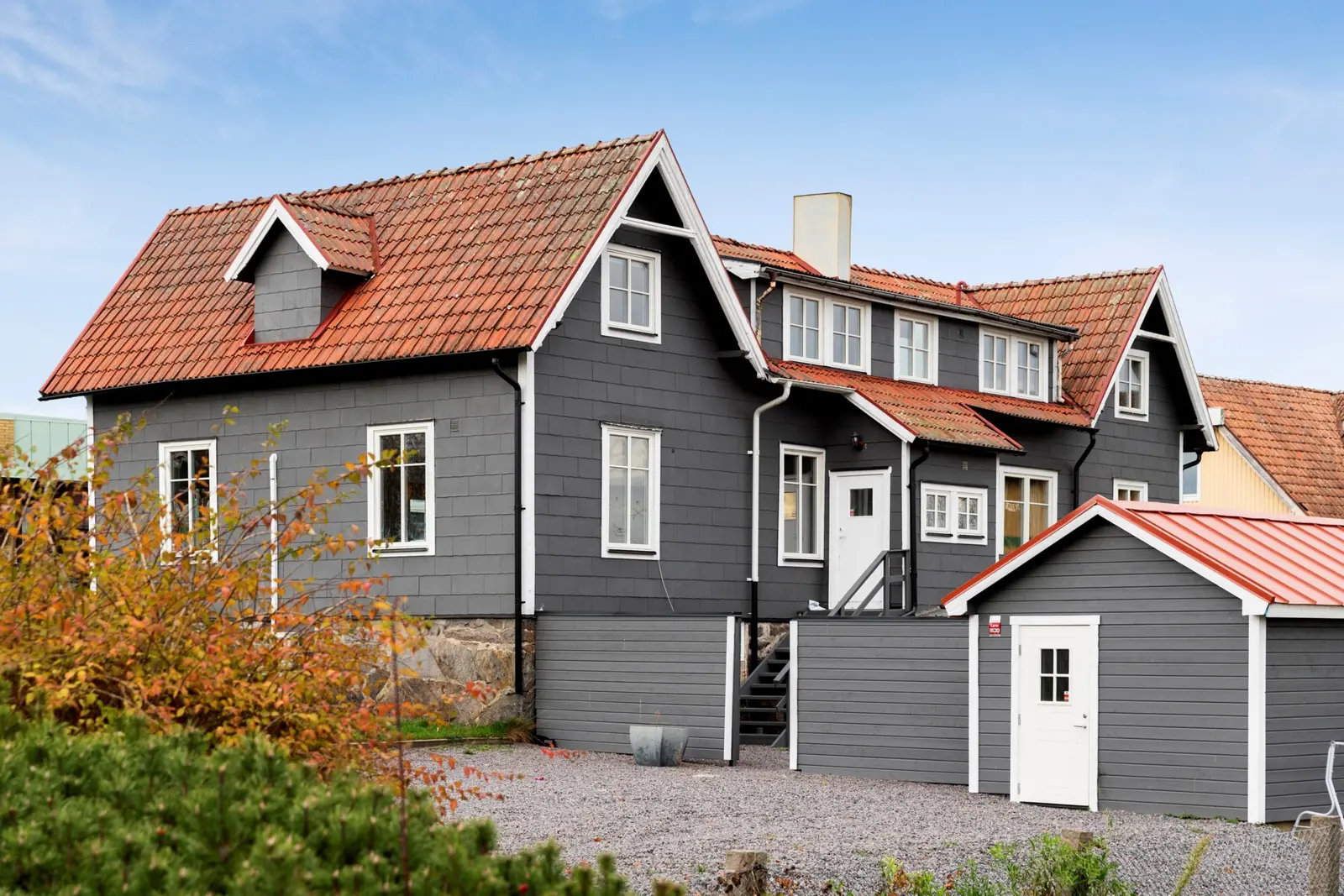 Bild 1 av 25 på Brogatan 33