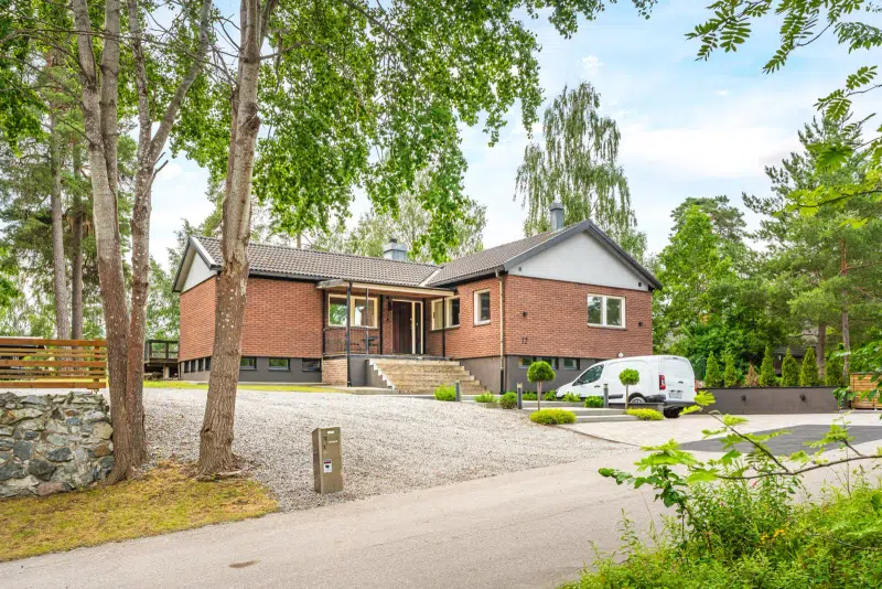 House, 8 rooms, 130 m² in Järfälla
