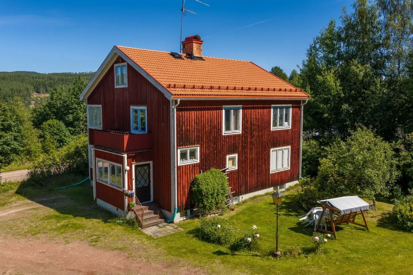 Image 1 of 65 of Väsavägen 15 & 14
