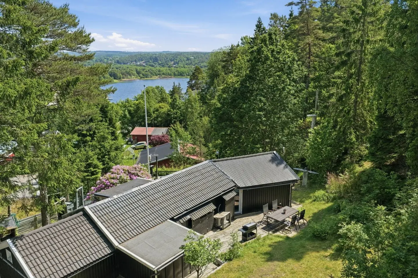 Bild 1 av 35 på Bårekulla Sjöväg 22