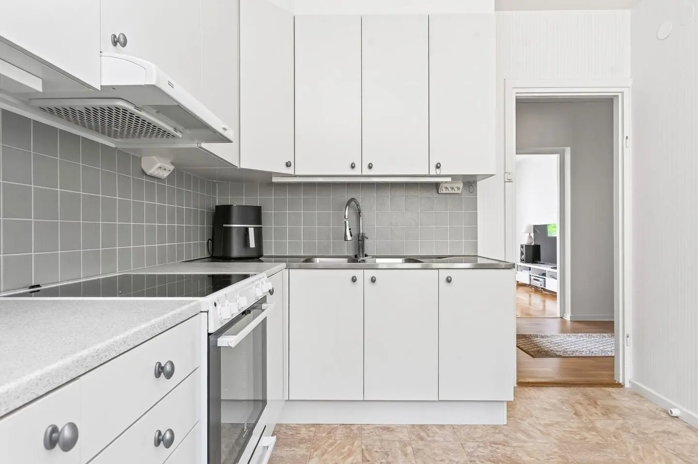 Image 1 of 25 of Sandgatan 17 A