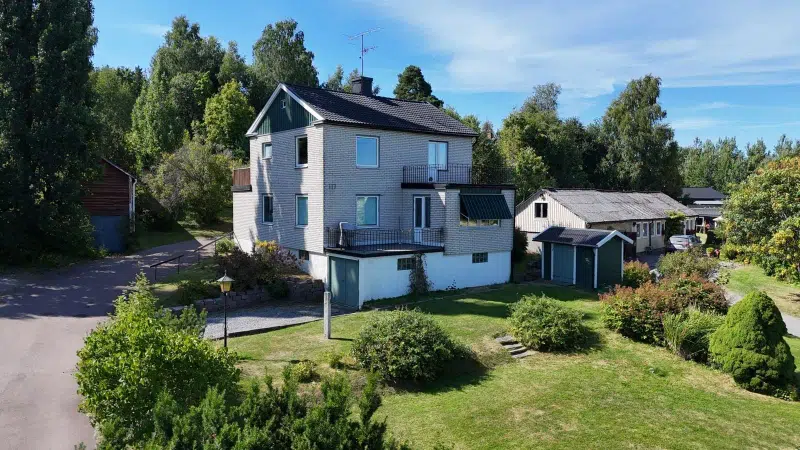 House, 6 rooms, 142 m² in Grums