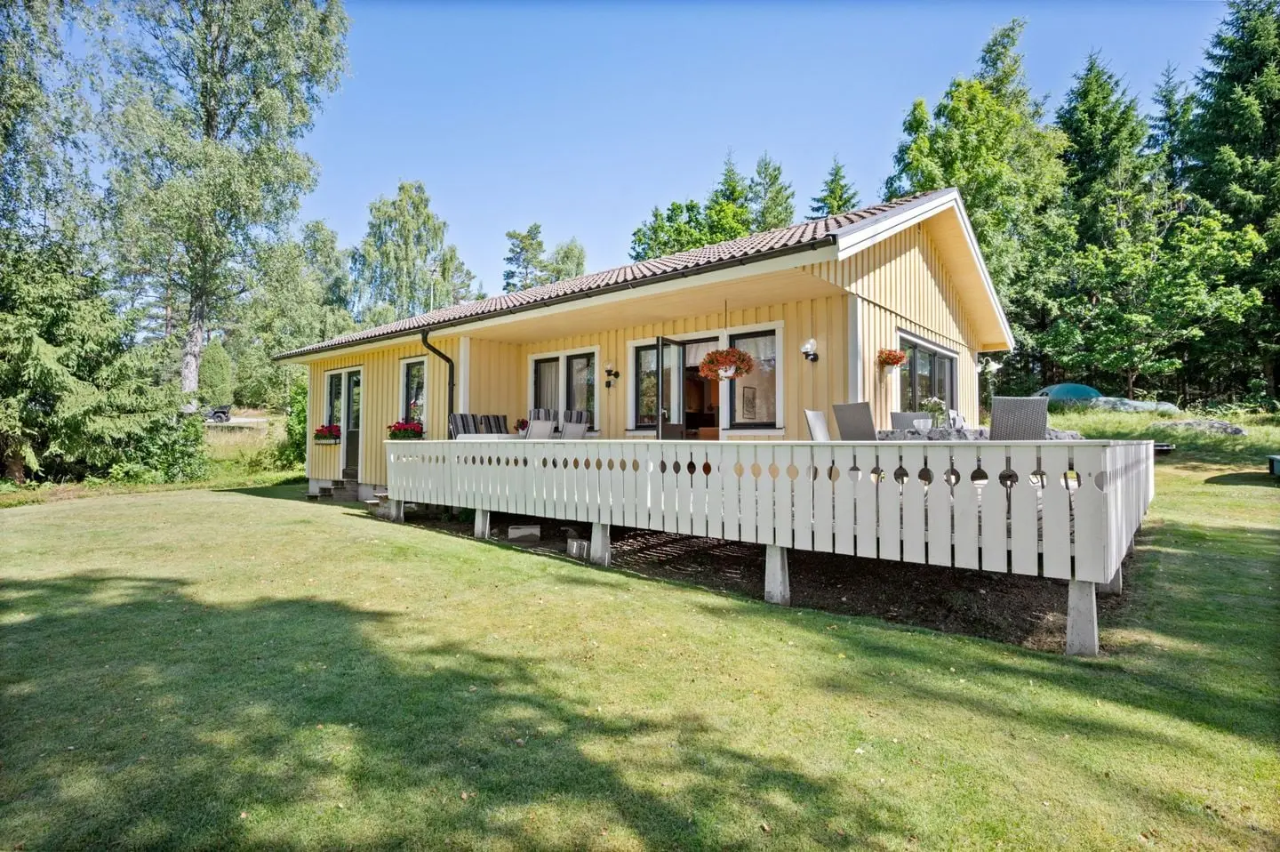 Bild 1 av 39 på Vassbotten 10