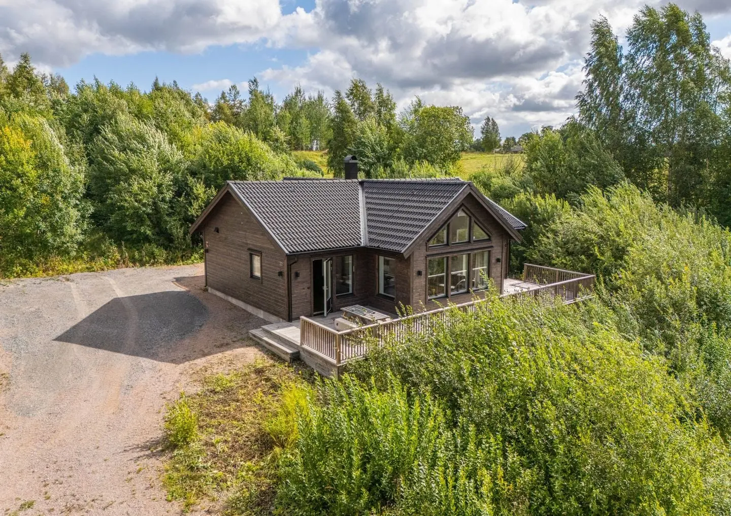 Bild 1 av 32 på Skogsbrovägen 22
