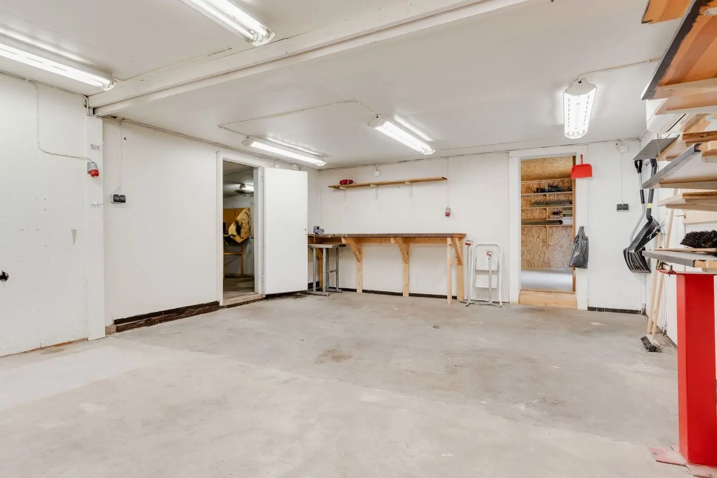 Image 1 of 17 of Järpesbovägen 4