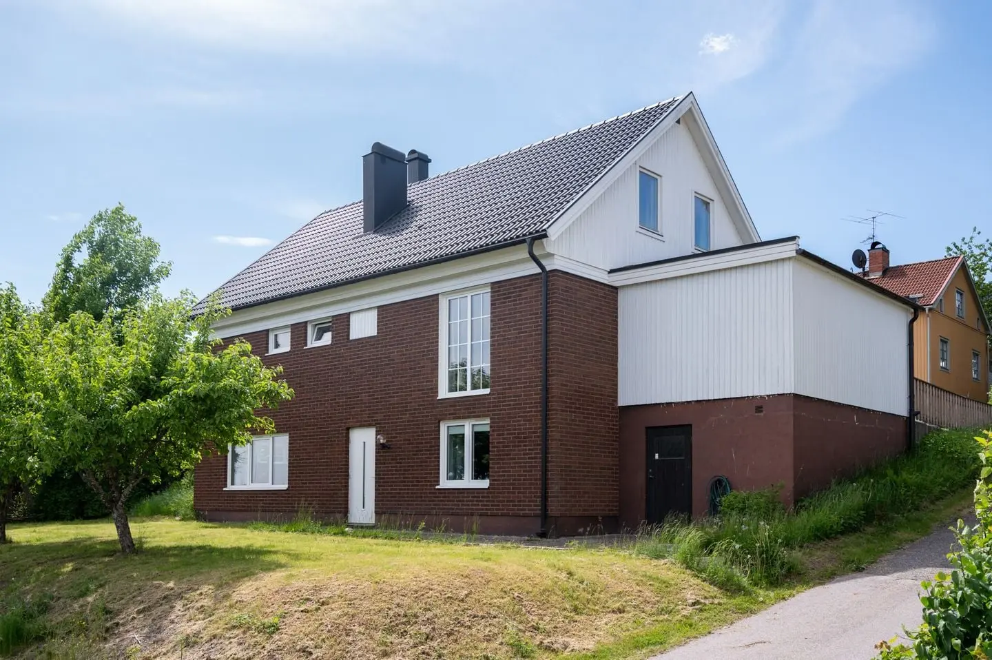 Image 1 of 56 of Bondskogsvägen 10B