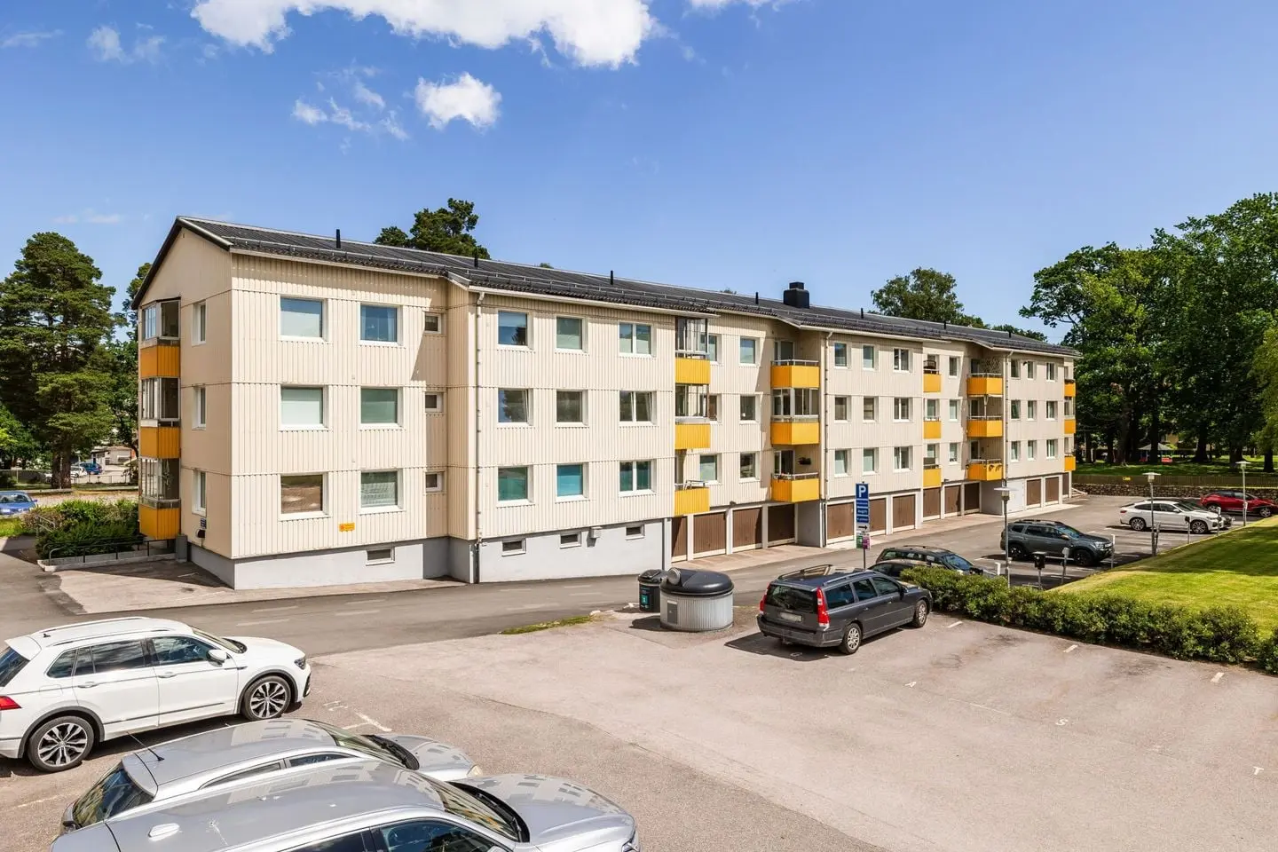 Bild 1 av 38 på Lindögatan 3B