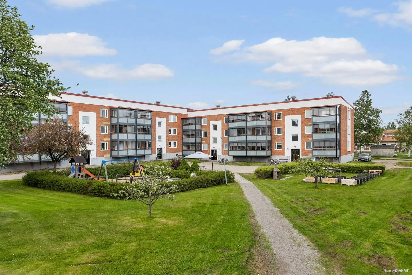 Image 1 of 17 of Hedhamregatan 4D