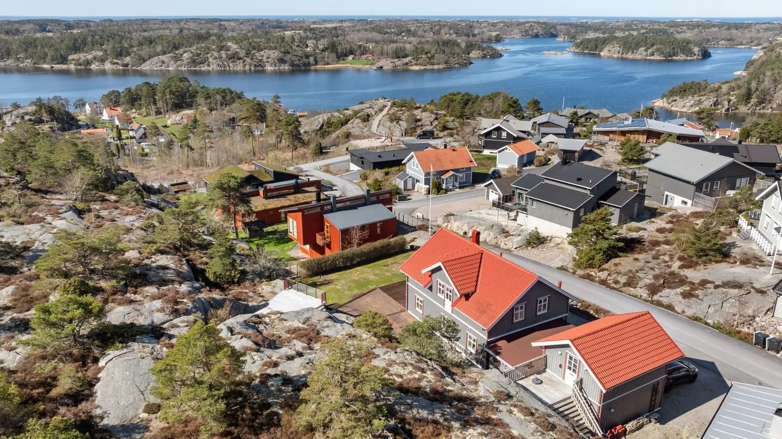 Bild 1 av 55 på Sannäsberget 7