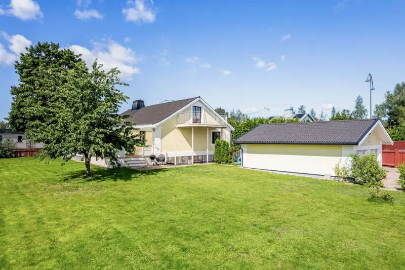 House, 8 rooms, 141 m² in Borlänge