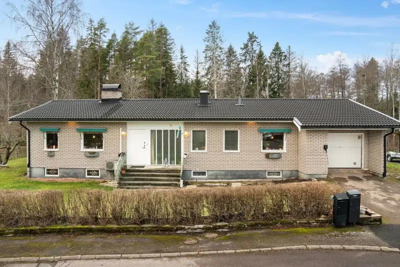 House, 6 rooms, 111 m² in Degerfors