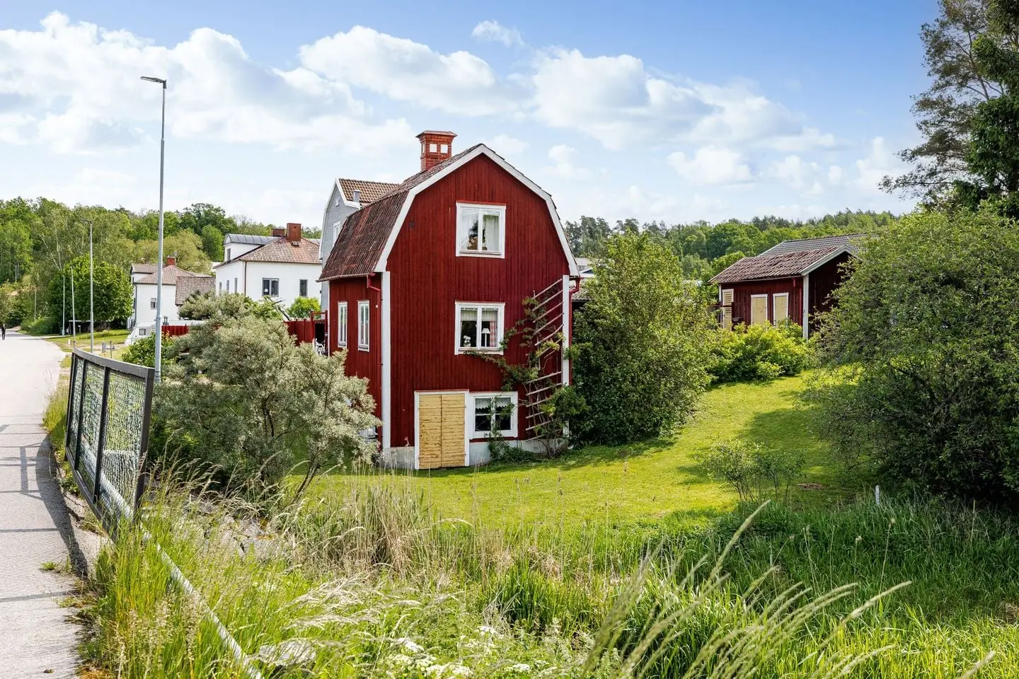Image 1 of 37 of Gamla Hycklingevägen 1