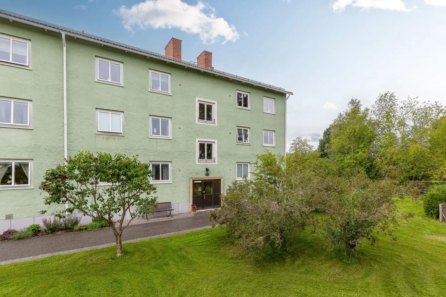 Image 1 of 27 of Skolgatan 15A