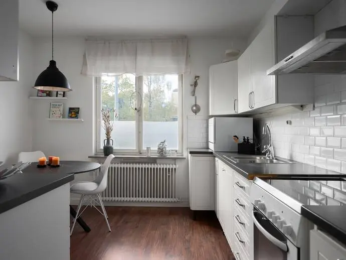 Image 1 of 13 of Centralgatan 26D halv trappa