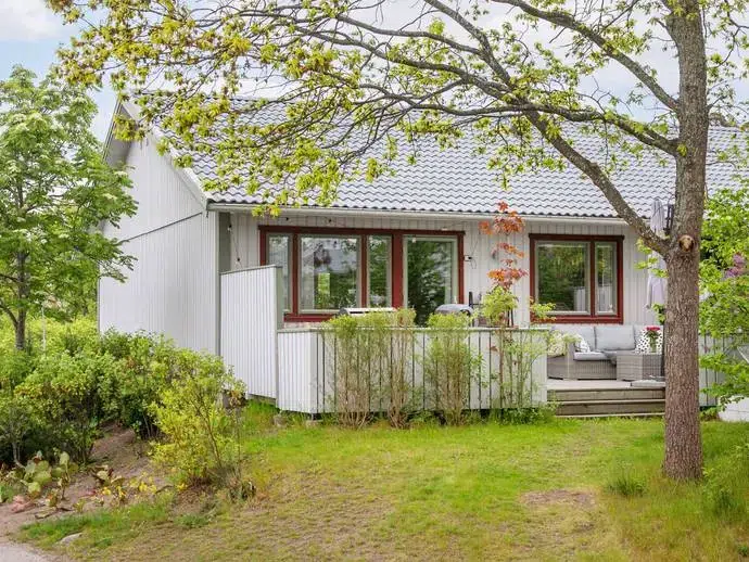 Semi-detached/terraced, 5 rooms, 120 m²
