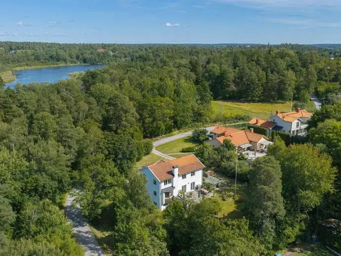 Villa, 8 rum, 254 m²