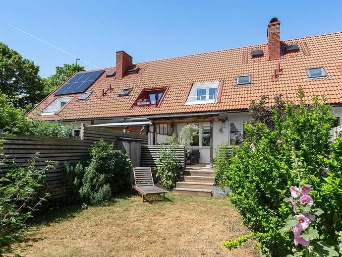 House, 3 rooms, 98 m²