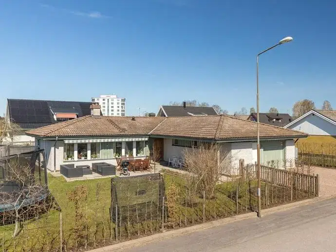 Villa, 6 rum, 124 m² i Töreboda