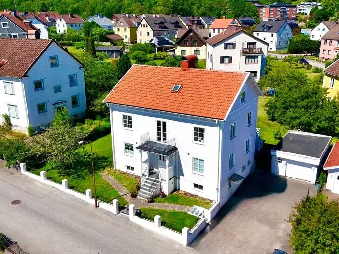 House, 8 rooms, 197 m²
