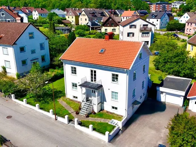 Image 1 of 21 of Roseniigatan 4