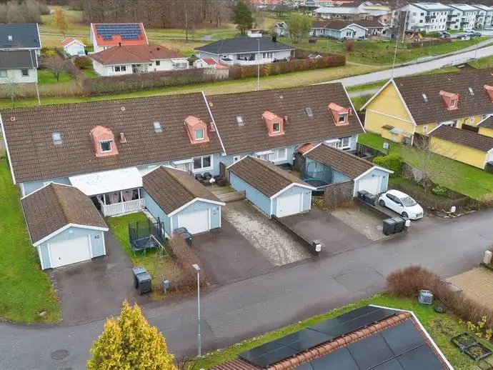 Semi-detached/terraced, 5 rooms, 113 m²