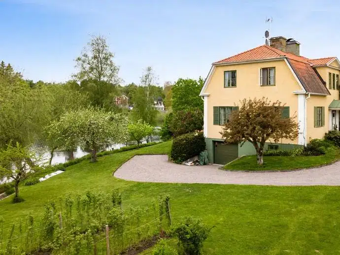 House, 8 rooms, 188 m²